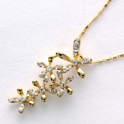 Charm Crystal Flower Pendant Gold Chain Necklace