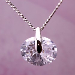 Simple Design Clear Oval Shape Crystal Pendant Silver Necklace
